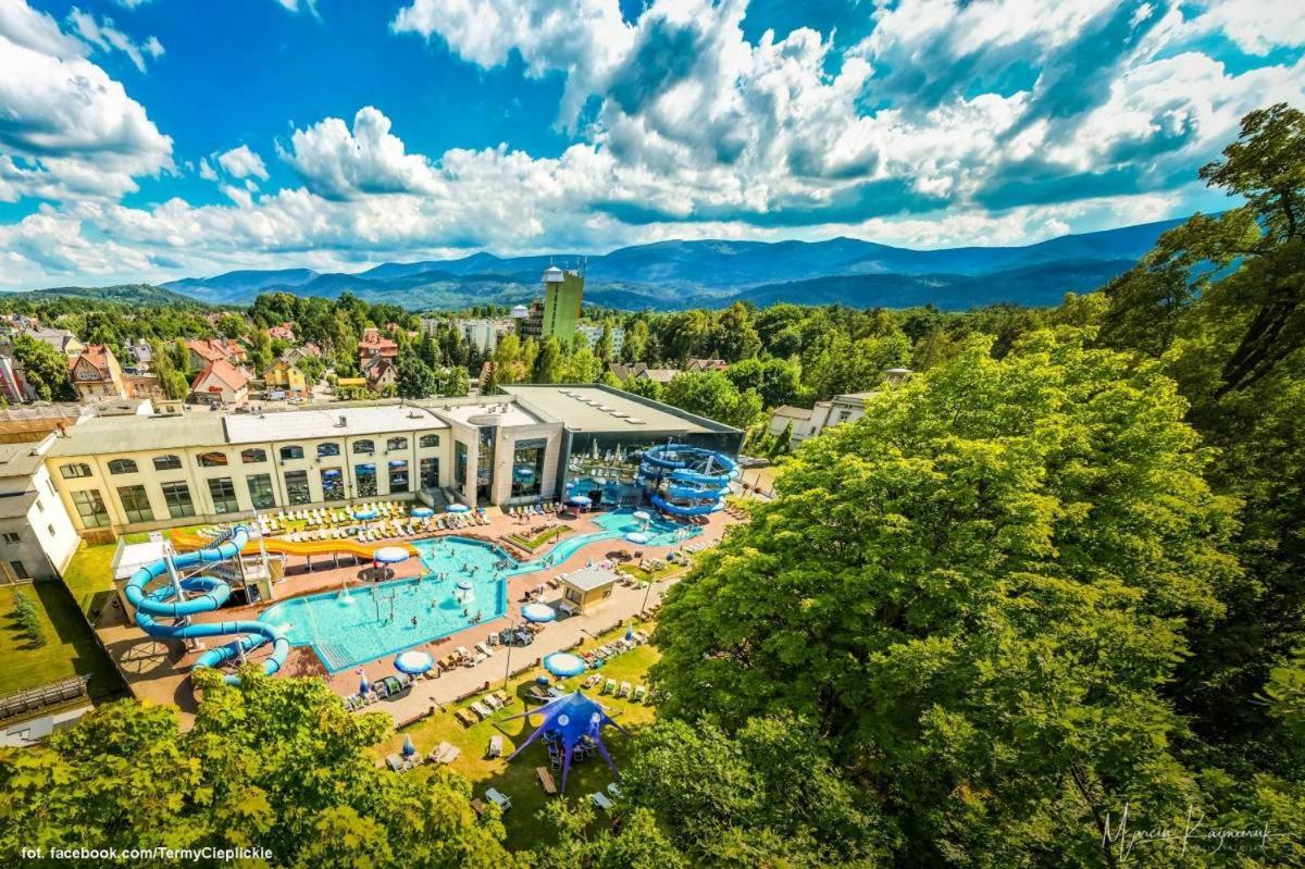 Villa Cervi Cieplice Jelenia Góra Exterior foto